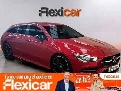 Usado Mercedes CLA200 Shooting Brake 150 CV (110 kW) 2020 Rojo Familiar