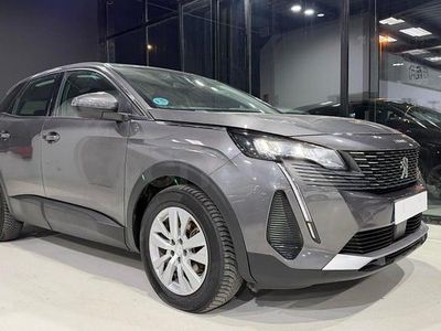 Usado Peugeot 3008 Active 130 CV (95 kW) 2021 Gris / plata SUV