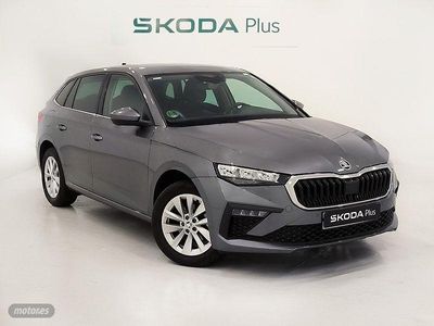 Usado Skoda Scala Selection 116 CV (85 kW) 2025 Gris / plateado Utilitario