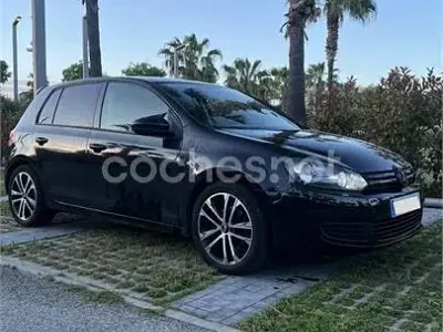 Usado VW Golf VI 105 CV (77 kW) 2011 Negro Utilitario