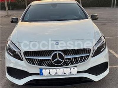 Usado Mercedes A180 AMG line 122 CV (89 kW) 2017 Blanco Berlina