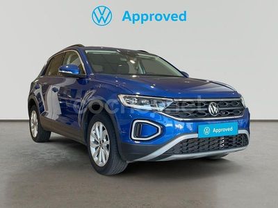 Usado VW T-Roc Life 110 CV (80 kW) 2024 Azul SUV