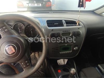 Negro Usado 2007 Seat Leon Reference Berlina | 4500 € (Precio justo)