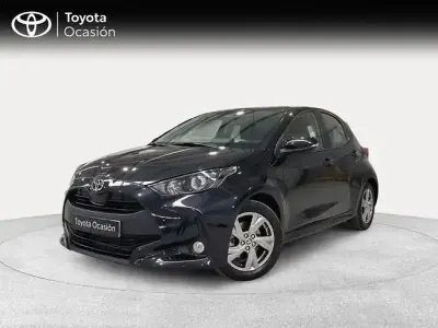 Usado Toyota Yaris Active 116 CV (85 kW) 2025 Negro Utilitario