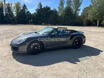 Usado Porsche 911 Turbo S Cabriolet 580 CV (426 kW) 2018 Gris / plata Descapotable