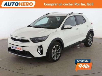 Blanco Usado 2023 Kia Stonic Style SUV | 15.272 € (Buen precio)