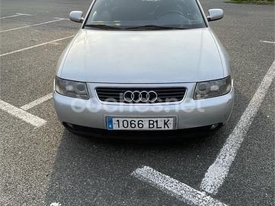 Usado Audi A3 Ambiente 130 CV (95 kW) 2001 Gris / plata Utilitario