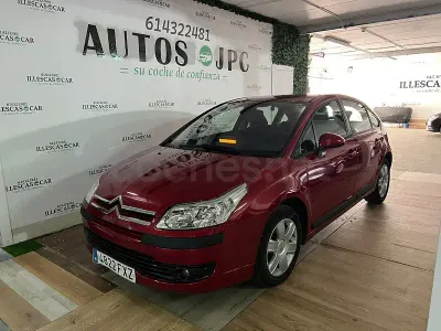 Usado Citroën C4 110 CV (80 kW) 2007 Granate Berlina