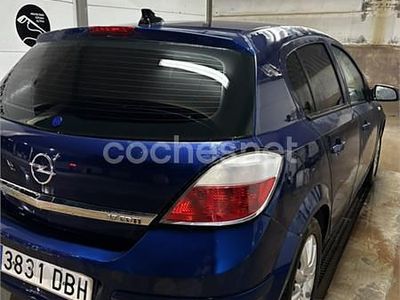 Azul Usado 2004 Opel Astra Cosmo Berlina | 4000 € (Un poco caro)
