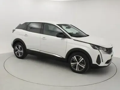 Usado Peugeot 3008 Allure 130 CV (95 kW) 2023 SUV