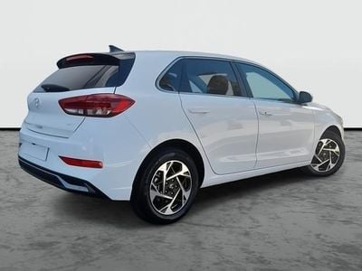 Usado Hyundai i30 100 CV (73 kW) 2025 Blanco atlas Utilitario