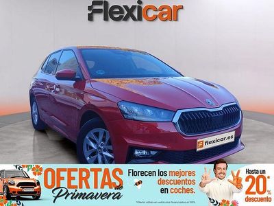 Usado Skoda Fabia Selection 95 CV (69 kW) 2024 Rojo Berlina