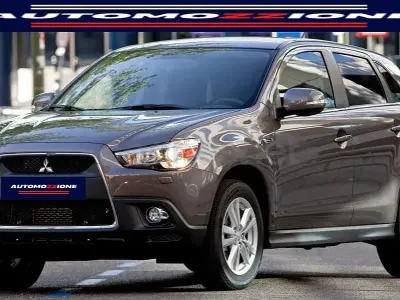 Usado Mitsubishi ASX Motion 150 CV (110 kW) 2012 Gris / plata SUV