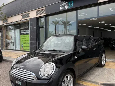 Usado Mini One Cabriolet 98 CV (72 kW) 2010 Negro Descapotable