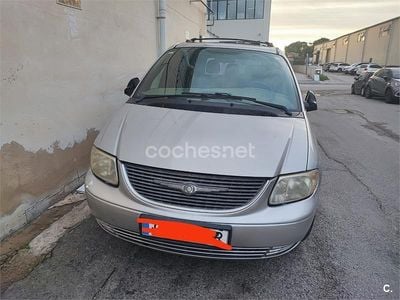 Gris / plata Usado 2004 Chrysler Voyager Monovolumen | 2500 €