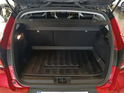 Usado Renault Captur Techno 145 CV (106 kW) 2024 Rojo SUV