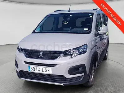 Usado Peugeot Rifter Allure 130 CV (95 kW) 2021 Gris / plata Monovolumen
