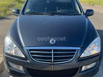 Usado SsangYong Kyron Limited 165 CV (121 kW) 2011 Gris / plata SUV
