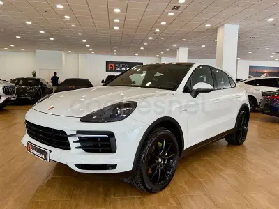 Usado Porsche Cayenne 462 CV (339 kW) 2022 Blanco SUV