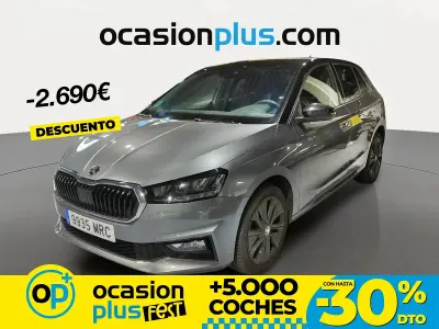Usado Skoda Fabia 115 CV (84 kW) 2024 Gris Berlina