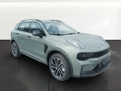Usado Lynk & Co 01 279 CV (205 kW) 2026 Verde SUV