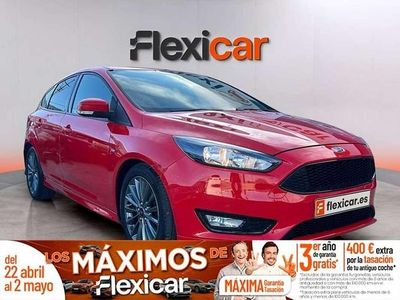 Używany Ford Focus ST-Line 125 KM (91 kW) 2018 Czerwony Hatchback