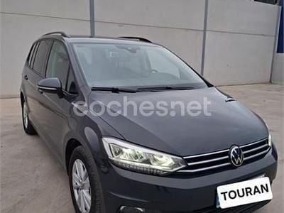 Usado VW Touran Sportline 150 CV (110 kW) 2021 Gris / plata Monovolumen