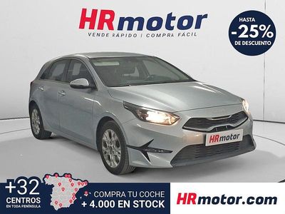 Usado Kia Ceed 101 CV (74 kW) 2023 Gris / plata Utilitario