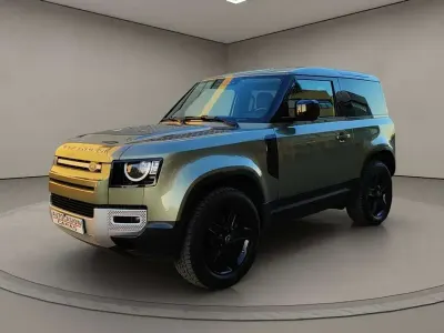 Begagnad Land Rover Defender HSE 249 HK (183 kW) 2021 Grön SUV