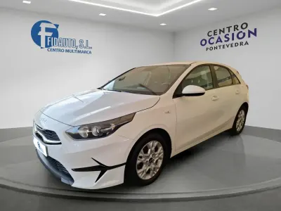 Usado Kia Ceed 120 CV (88 kW) 2023 Blanco Utilitario