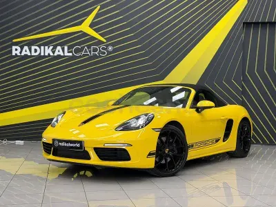 Usado Porsche 718 Boxster Edition 300 CV (220 kW) 2023 Amarillo Descapotable