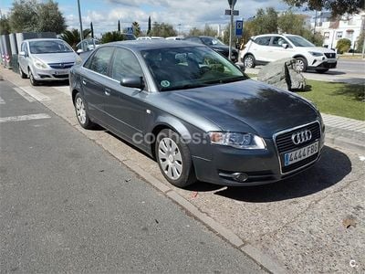 Usado Audi A4 140 CV (102 kW) 2006 Gris / plata Berlina