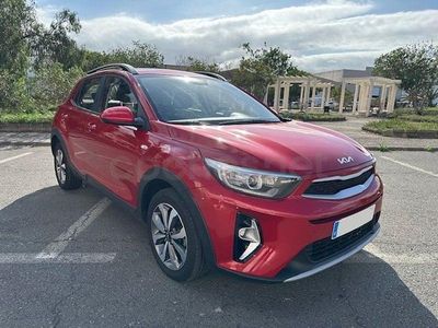 Granate Usado 2022 Kia Stonic SUV | 15.200 € (Buen precio)