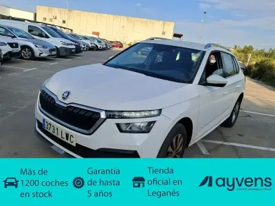 Usado Skoda Kamiq Ambition 110 CV (80 kW) 2022 Blanco SUV