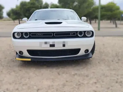 Usado Dodge Challenger SXT 415 CV (305 kW) 2021 Blanco Coupe