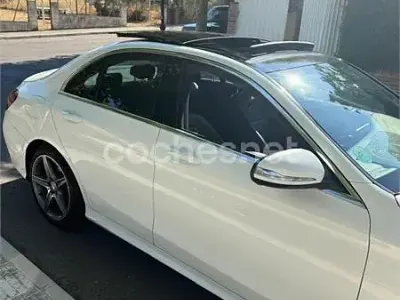 Usado Mercedes C220 AMG line 170 CV (125 kW) 2014 Blanco Berlina