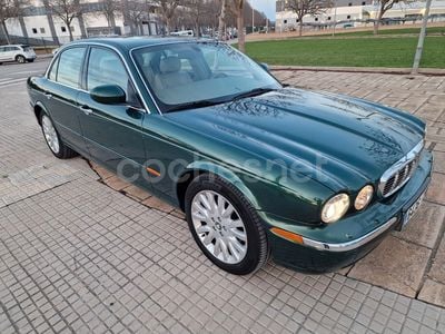 Verde Usado 2003 Jaguar XJ8 Berlina | 7500 €