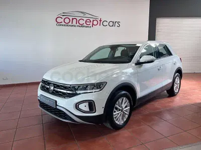 Usado VW T-Roc Business 115 CV (84 kW) 2024 Blanco SUV
