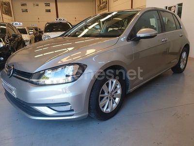 Usado VW Golf VII 115 CV (84 kW) 2020 Gris / plata Berlina