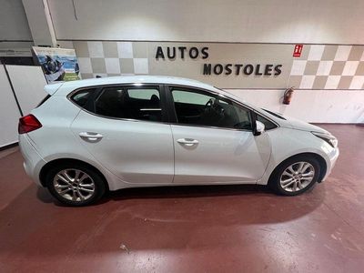 Usado Kia Ceed 135 CV (99 kW) 2013 Blanco Utilitario