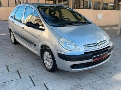 Gris / plata Usado 2005 Citroën Xsara Picasso Exclusive Monovolumen | 1950 € (Buen precio)
