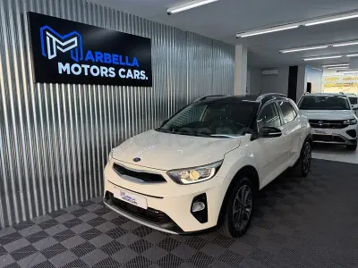 Usado Kia Stonic 110 CV (80 kW) 2018 Blanco SUV