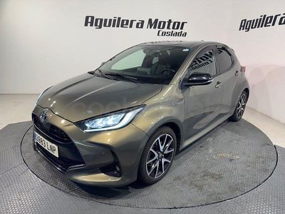 Usado Toyota Yaris Hybrid Plus 116 CV (85 kW) 2021 Verde Berlina