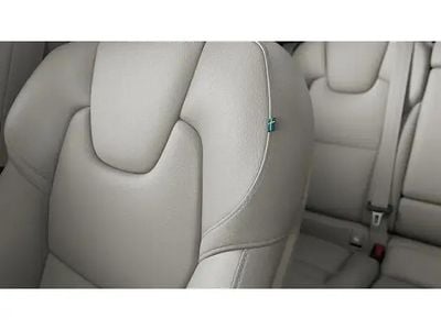 Usado Volvo XC60 Plus 250 CV (183 kW) 2024 Gris SUV