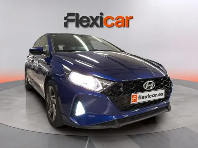 Usado Hyundai i20 101 CV (74 kW) 2021 Azul Utilitario