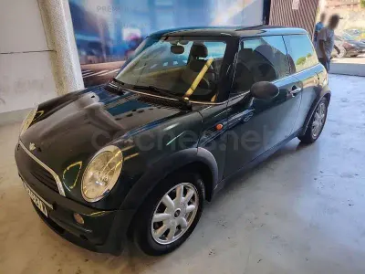 Usado Mini ONE 90 CV (66 kW) 2002 Verde Utilitario