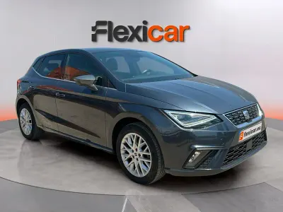 Usado Seat Ibiza XCELLENCE 116 CV (85 kW) 2024 Gris Utilitario