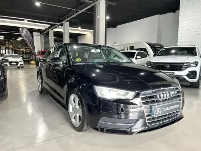 Usado Audi A3 Sportback Attraction 110 CV (80 kW) 2014 Negro Utilitario