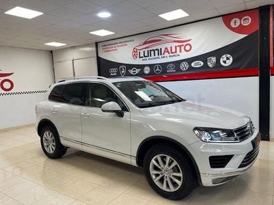 Second-hand VW Touareg Terrain Tech 262 CP (192 kW) 2015 Alb SUV