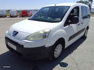 usado Peugeot Partner 1.6 HDI 90 CV FURGON CON 3 PLAZAS.